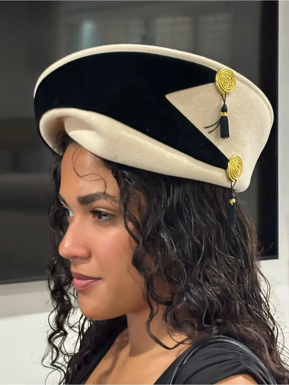 Jack McConnell Boutique Cream and Black Vintage Pillbox Hat